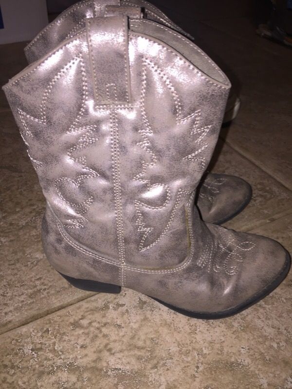 LIKE NEW~GIRLS BOOTS