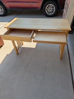 Nice small desk