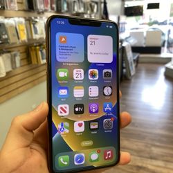 Iphone 11Pro Max / 64gb / Unlocked for Sale in Middletown, CT - OfferUp