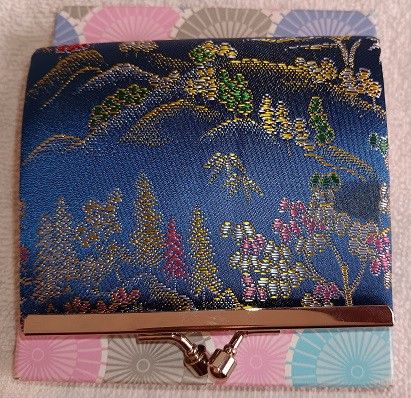 Japan's Traditional Small Wallet