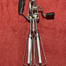 Vintage 1950s Maynard Hand Mixer