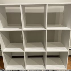 White Organizer/ Book Shelf 