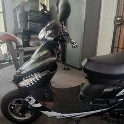  2024 50cc Moped (barely Used )