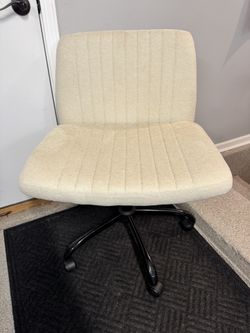 Brand New Beige Fabric Wide Seat Criss Cross Height Adjustable Rolling Office/Vanity Chair