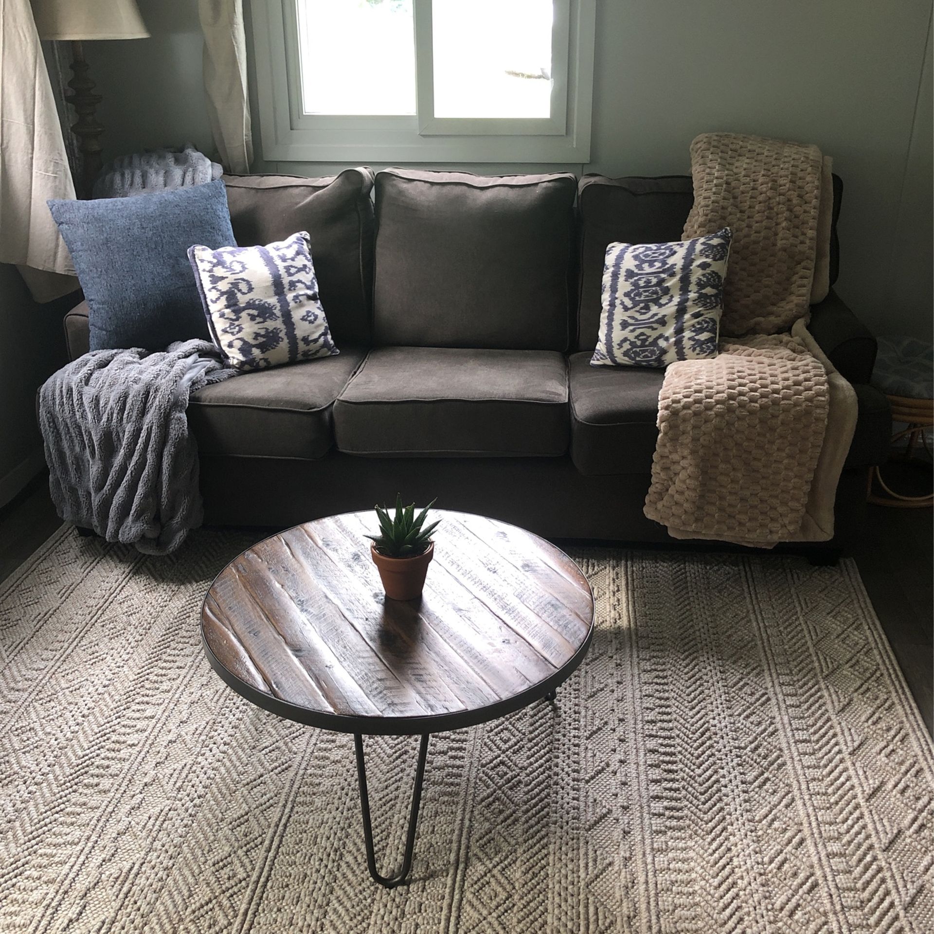 3 Seater Couch Like New