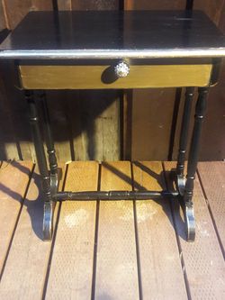 Antique Victorian Ocassional Table