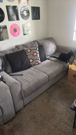 100$ Couch
