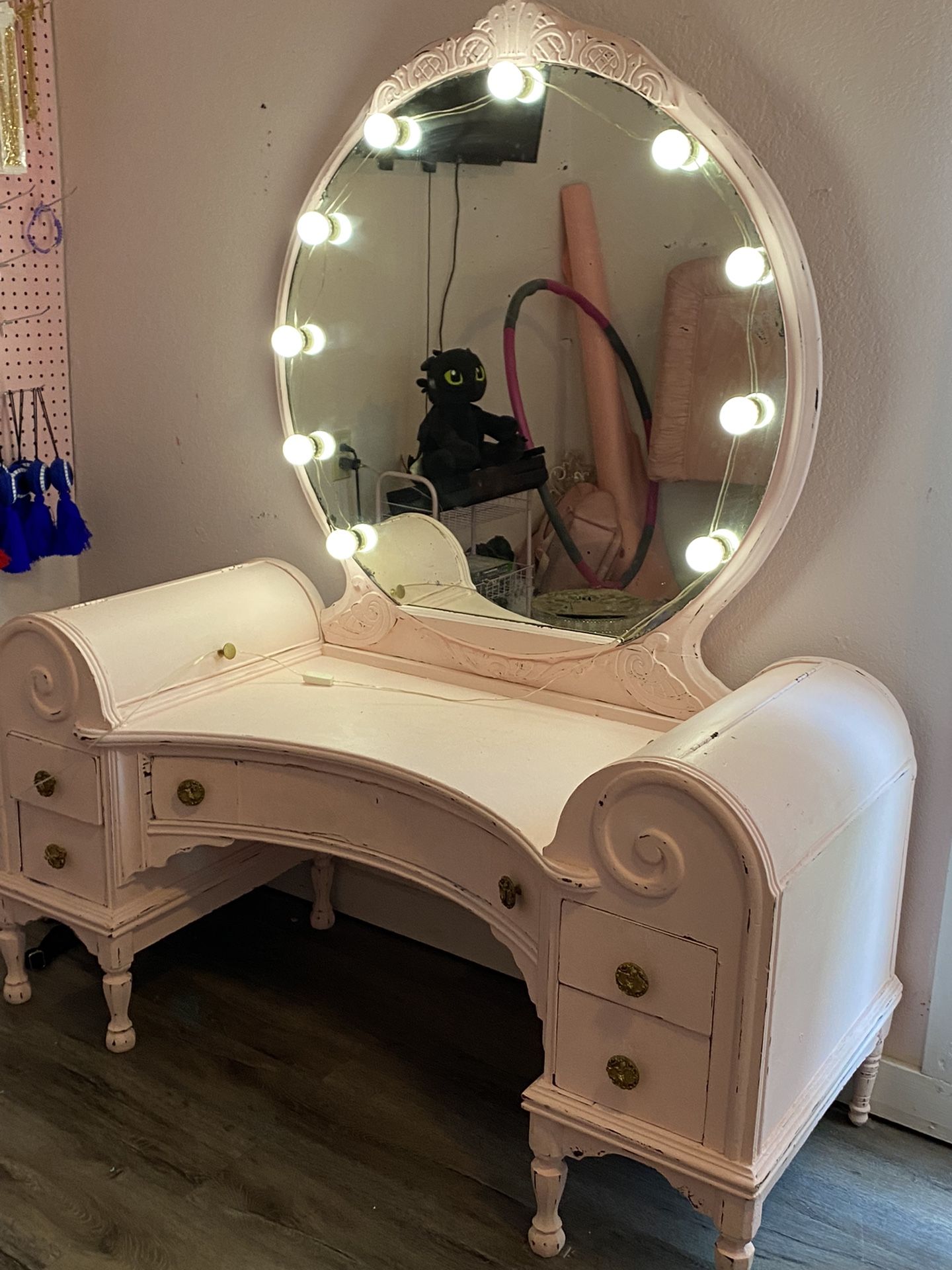Pink Vintage Vanity