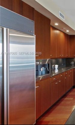 Refrigerator subzero 42”