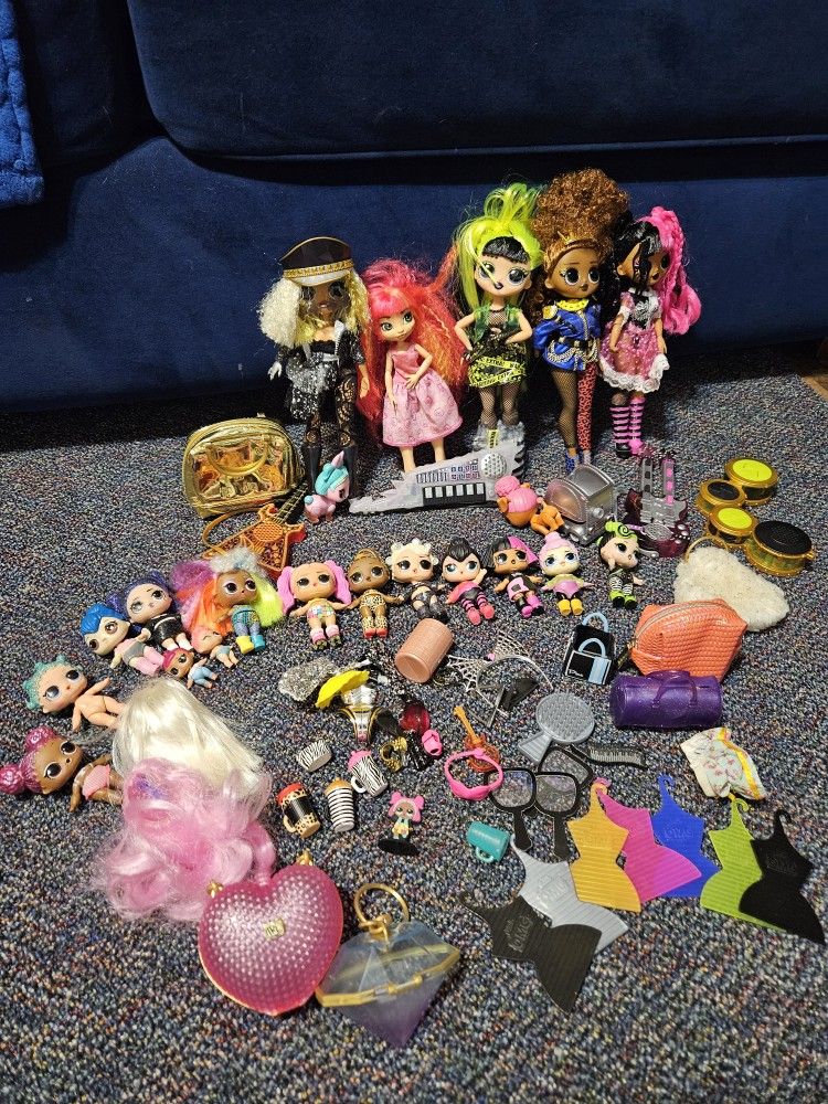 LOL DOLL SET AND ACCESSORIES PACKAGE DEAL