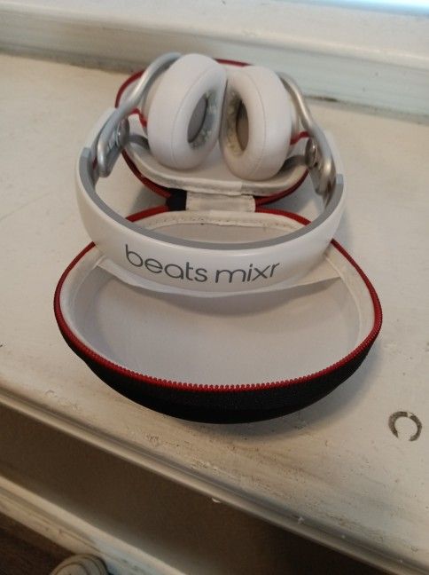 Beats Mixr