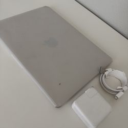 Apple MacBook Air 13-inch M4 Chip, 2025 Model! 16GB, 256GB! Brand New 