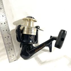 Like New Shakespeare (Lung Cast) heavy action, spinner fishing reel
