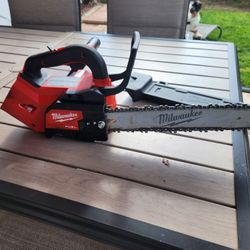 MILWAKEE COORDLESS CHAINSAW