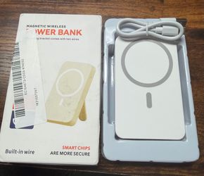 White Magnetic Wireless Power Bank