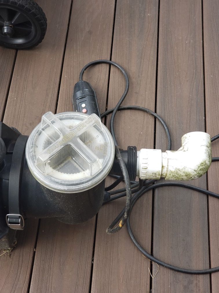 Swimming pool pump Doughboy 1.5 horse power for Sale in BETHEL, WA