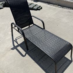 Wicker Outdoor Chaise Lounge Chair
