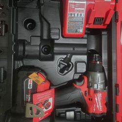 Milwaukee Drill Con Su BaterΓa Y Cargado 170
