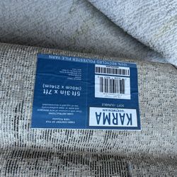 5x7 Feet Rugs
