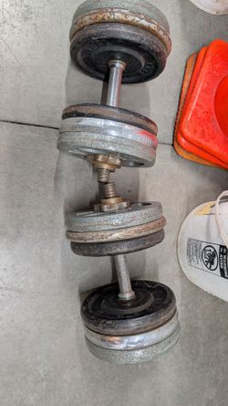 Adjustable dumbbells