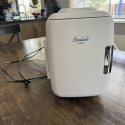 Cooluli Mini fridge 