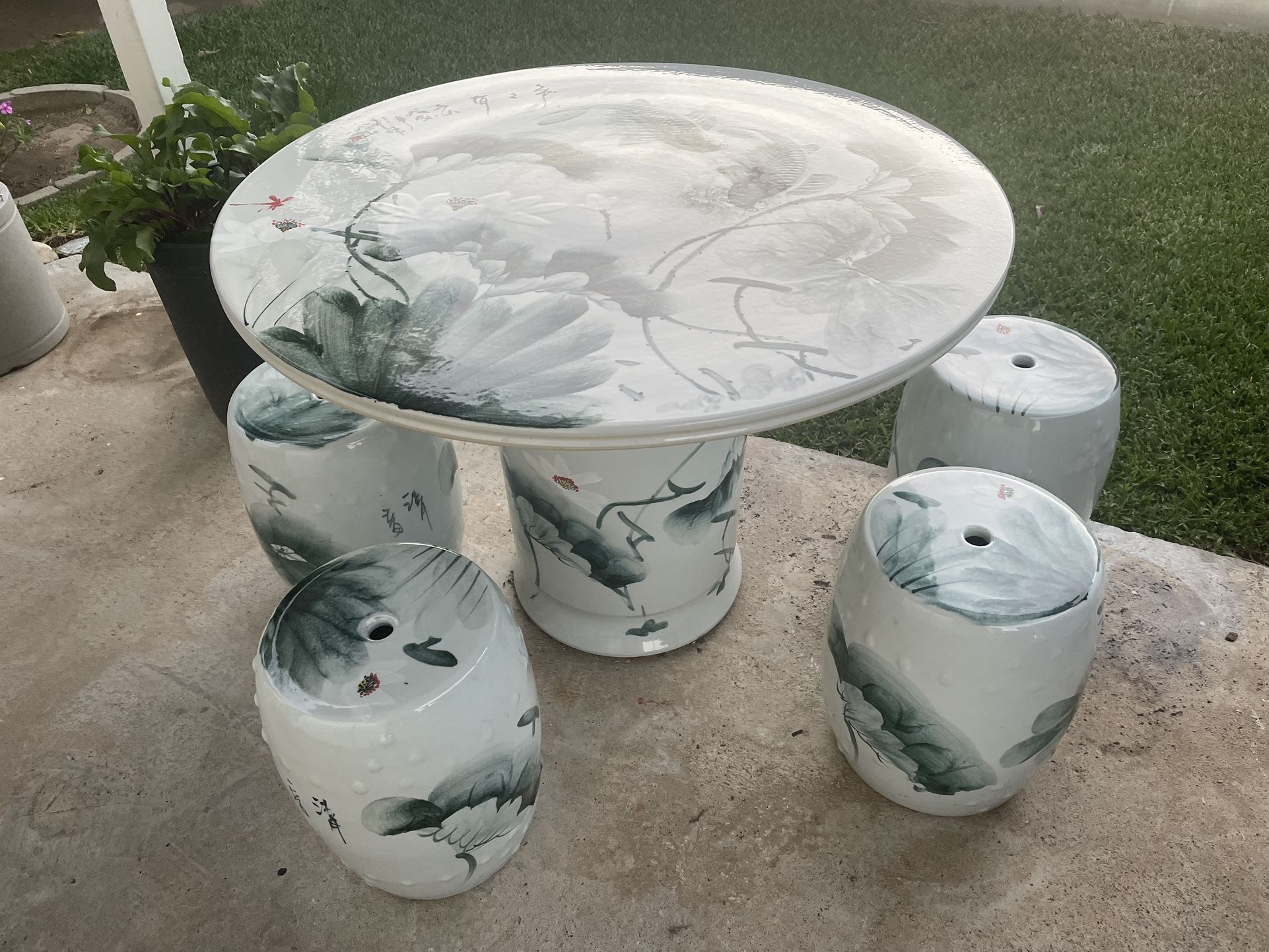 Chinese White Porcelain Green Lotus Fish Theme Round Table