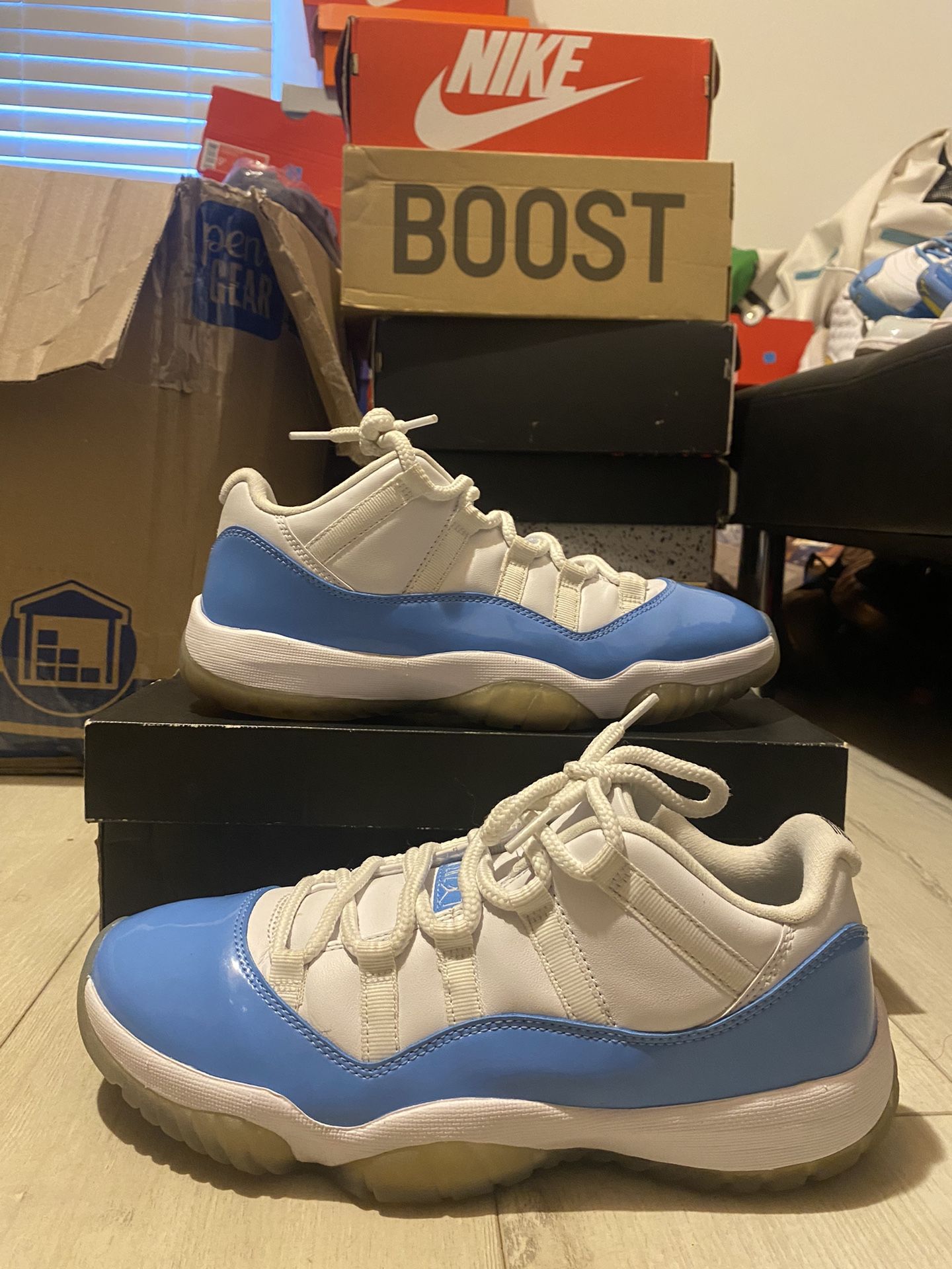 Jordan 11 Low University Blue