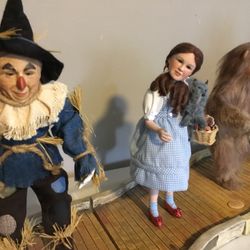 4 Wizard of Oz Dolls,David Grossman design, meticulo4 Wizard of Oz Dolls,David Grossman design, meticulous costumes by Maureen Nalevanko 250 set made 