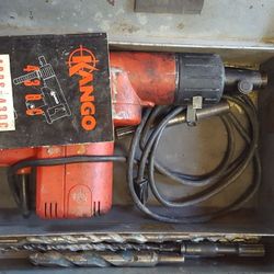 Roto hammers and bits