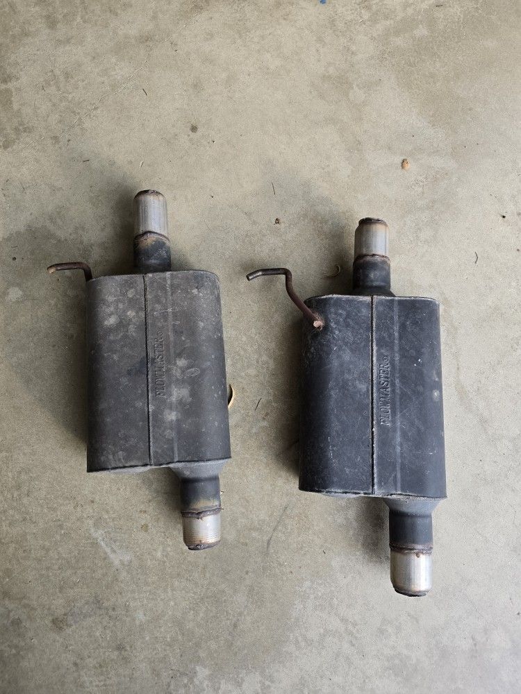 Flowmaster 40 Series Dual Mufflers