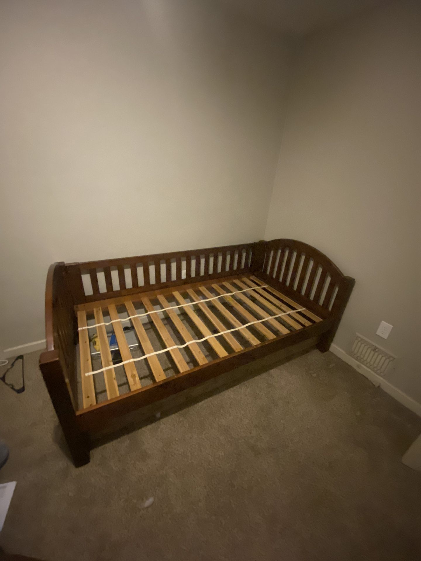 Kids Twin size Bed 