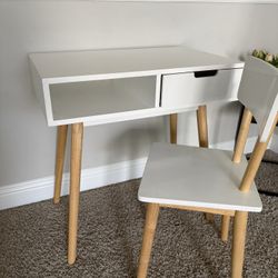 Vanity Desk And Chair 