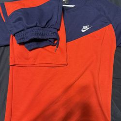Nike T Shirt Two Tone/ Shorts (Set)