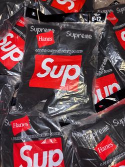 SUPREME SOCKS (BLACK)