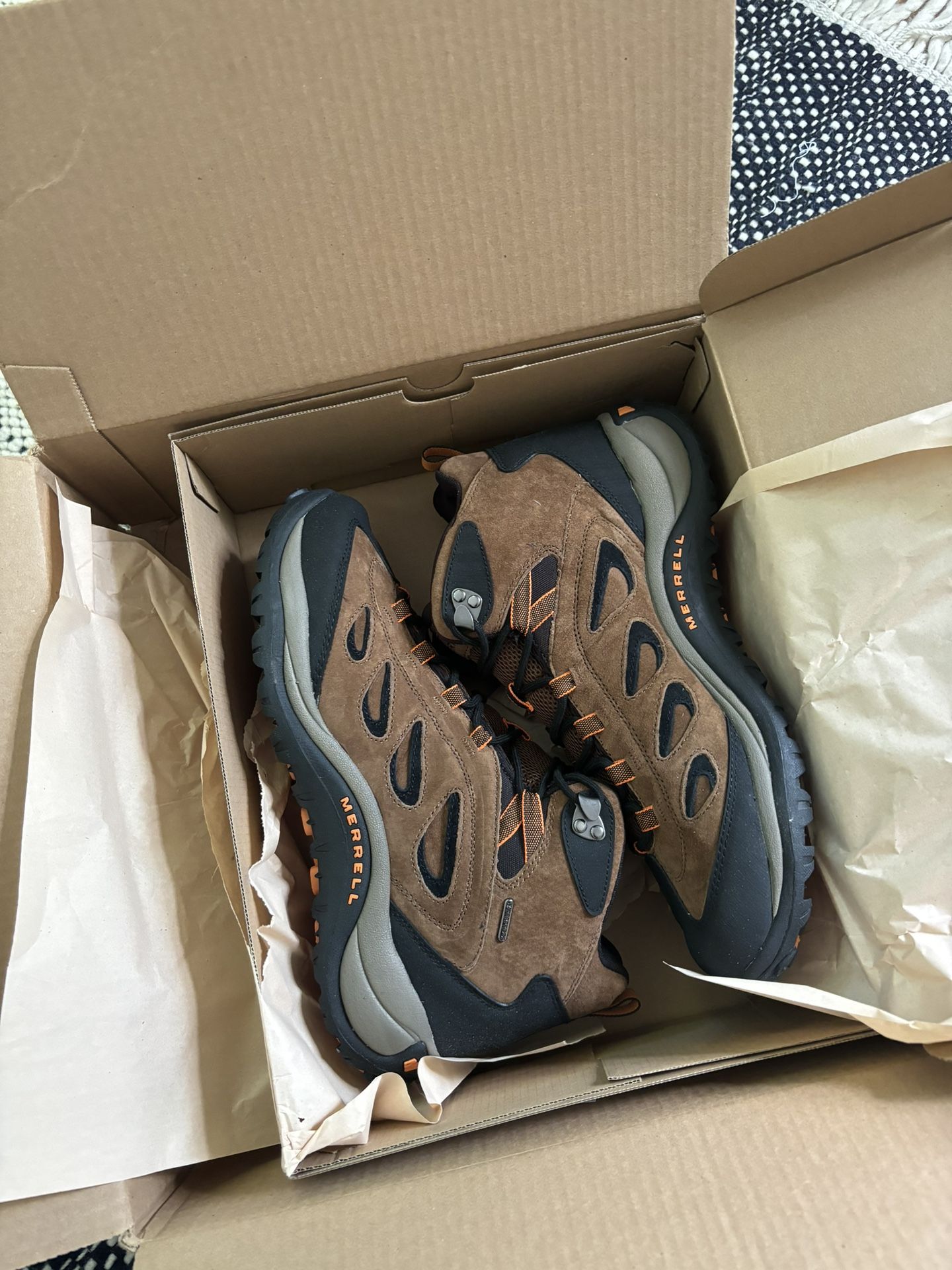 Men’s Boots Never Worn