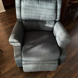 FREE RECLINER CHAIR