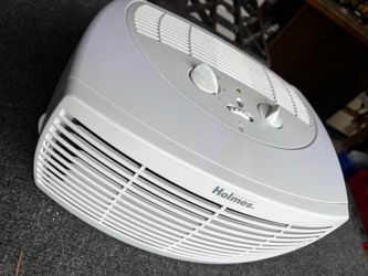 Air Purifier, by Holmes, Clean filters
