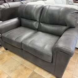 NEW▪️▪️$30 Down Payment Finance 🏞️Navi Gray Loveseat 🏞️▪️# Sofa # Loveseat # Couch # Living Room Set Options Available