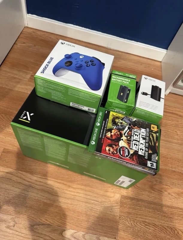 Microsoft Xbox Series X 1TB SSD + Controller Rechargeable x2 Red dead Redemption