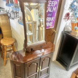 Vintage Ethan Allen Foyer Cabinet With Mirror 
