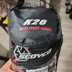 Motorcycle knee guard