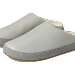 Men’s OluKai Hamani Storm / Smoke Gray Leather Mules, Men’s Size 9 US / 42 EUR