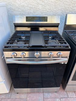 Like New Samsung Stainless Steel Range