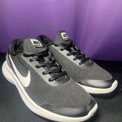 Nike Women’s Flex Experience Running shoes Black White-White 908996-001 Size 7.5