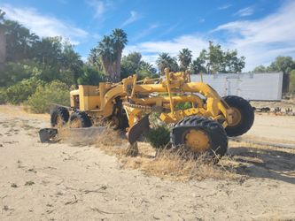 Road grader