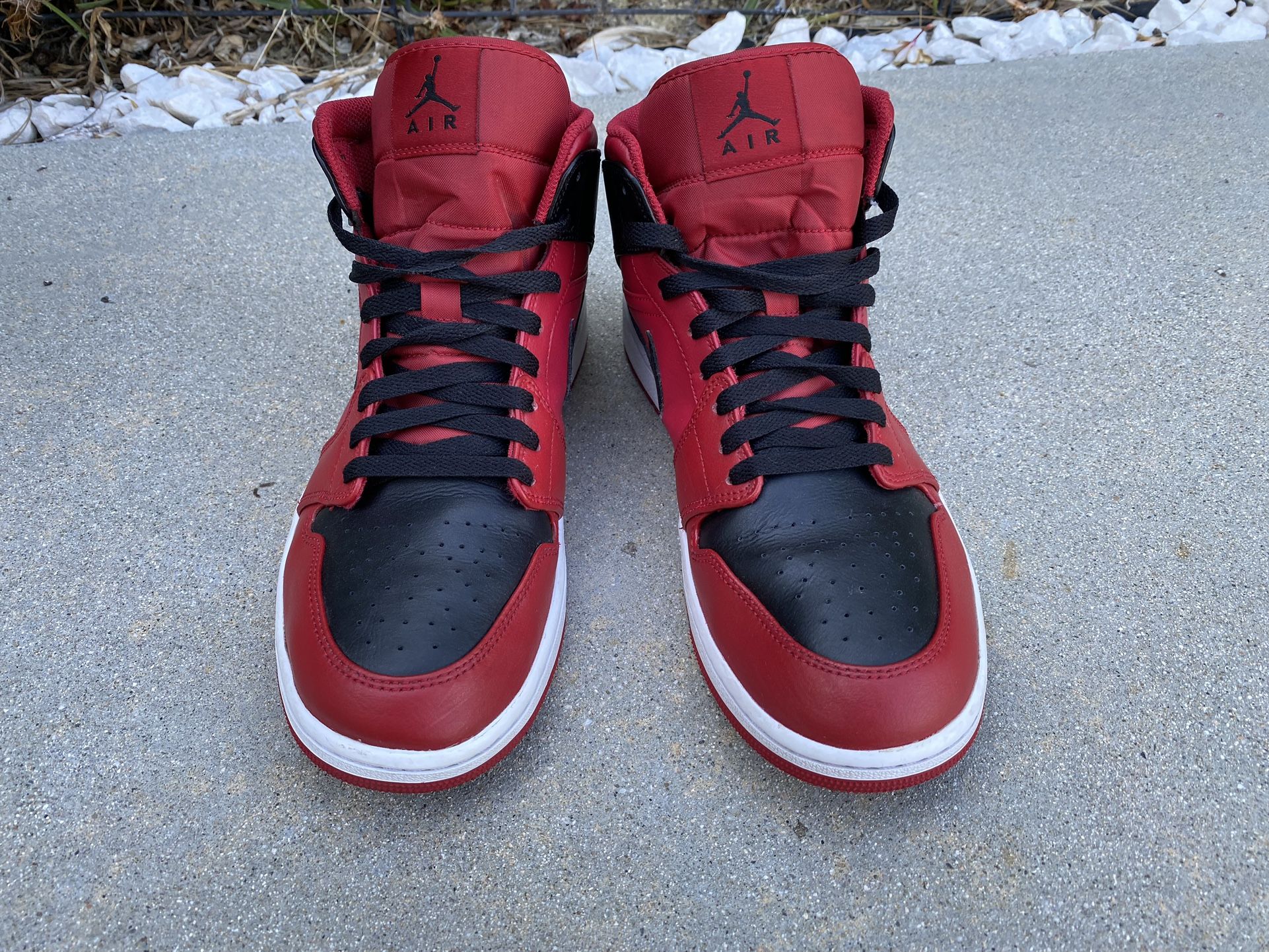 Air Jordan 1 Mid Reverse Bred (Red/Black) 10.5