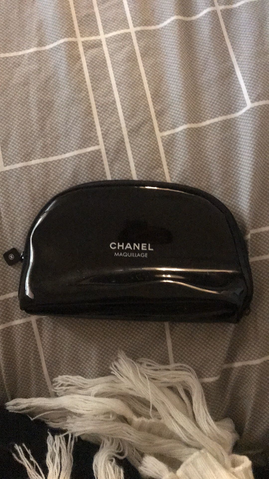 Chanel cosmetic zippered bag black & white