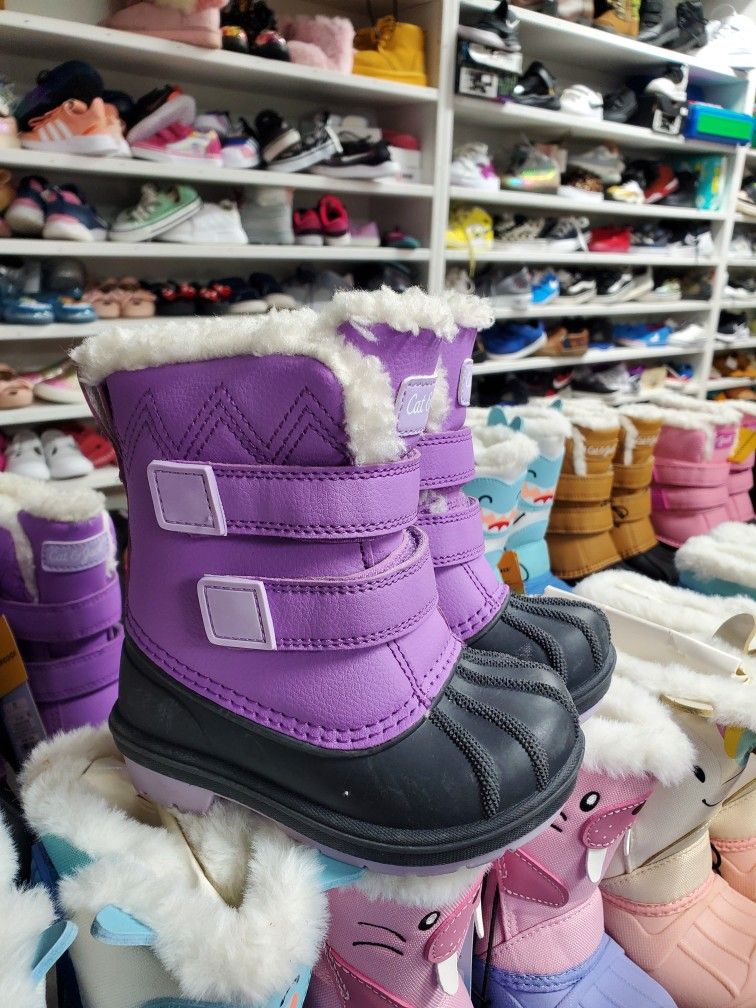 New Snow Boots Size 5 