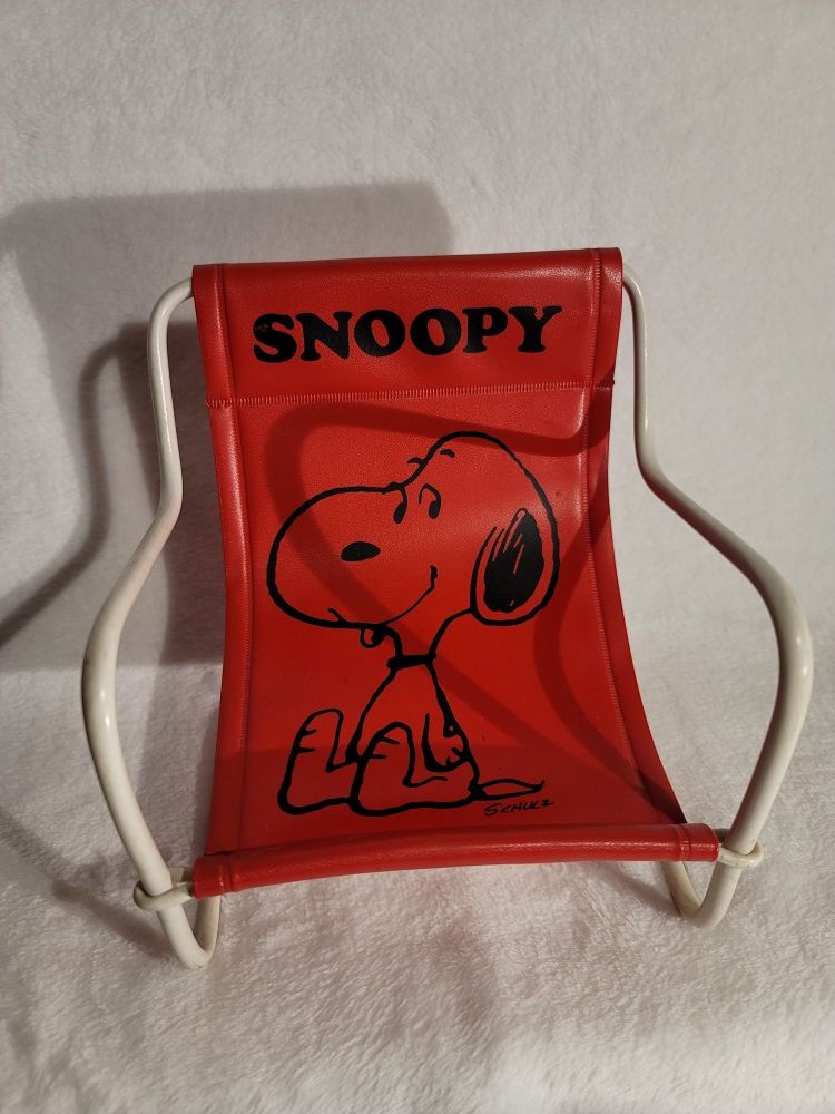 Snops 1958 red chair