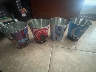 Star wars popcorn tins set of 17.
